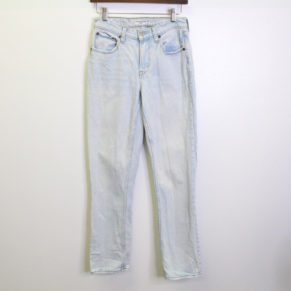 Abercrombie & Fitch Curve Love The Straight Mid Rise Jean Size 26